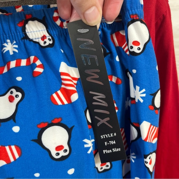 Roaman’s 1X (22/24) top with Plus size Christmas leggings - Picture 9 of 11